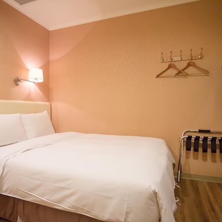 Garden Hotel Тайчжун Екстер'єр фото