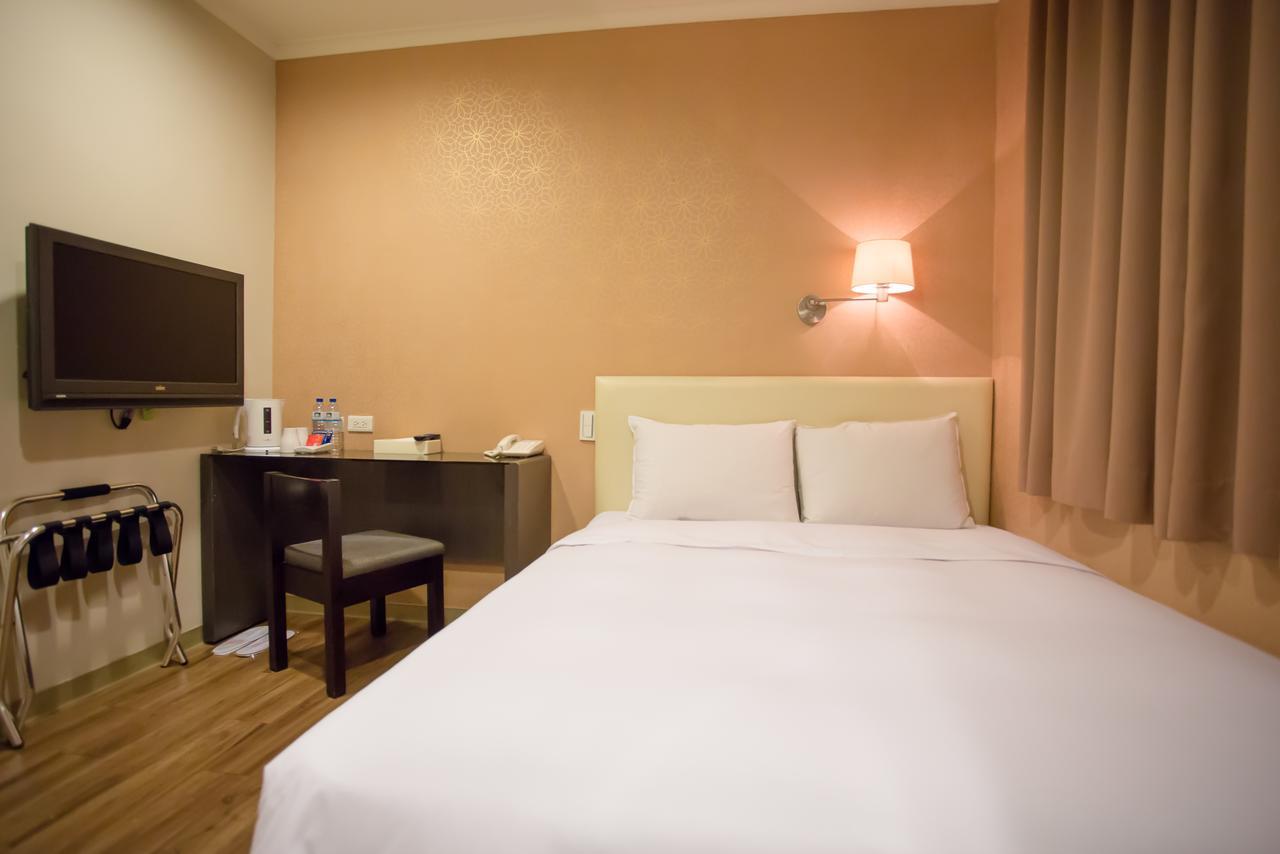 Garden Hotel Тайчжун Екстер'єр фото