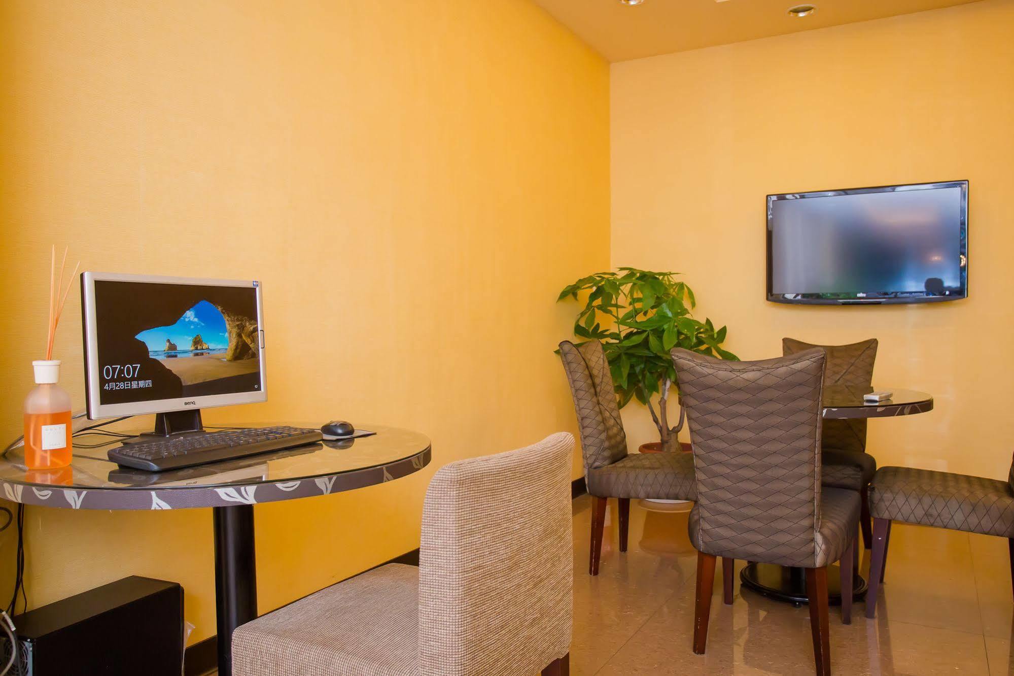 Garden Hotel Тайчжун Екстер'єр фото