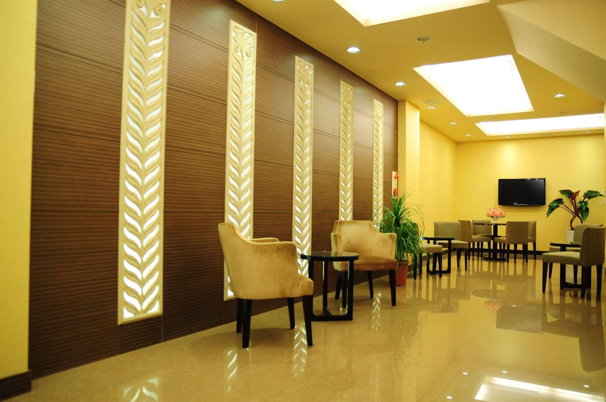 Garden Hotel Тайчжун Екстер'єр фото